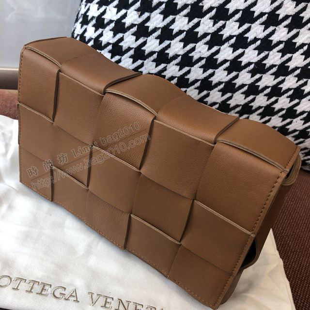 Bottega Veneta女包 寶緹嘉19新款 編織郵差女包 BV肩背包 焦糖色  gxz1057